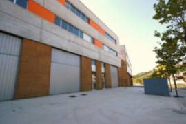 NAVE INDUSTRIAL EN ALQUILER EN MONTGAT DE 755 m²