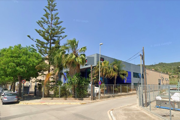 NAVE INDUSTRIAL EN MOLINS DE REI DE 7.872 m², BARCELONA - BAIX LLOB. foto 1