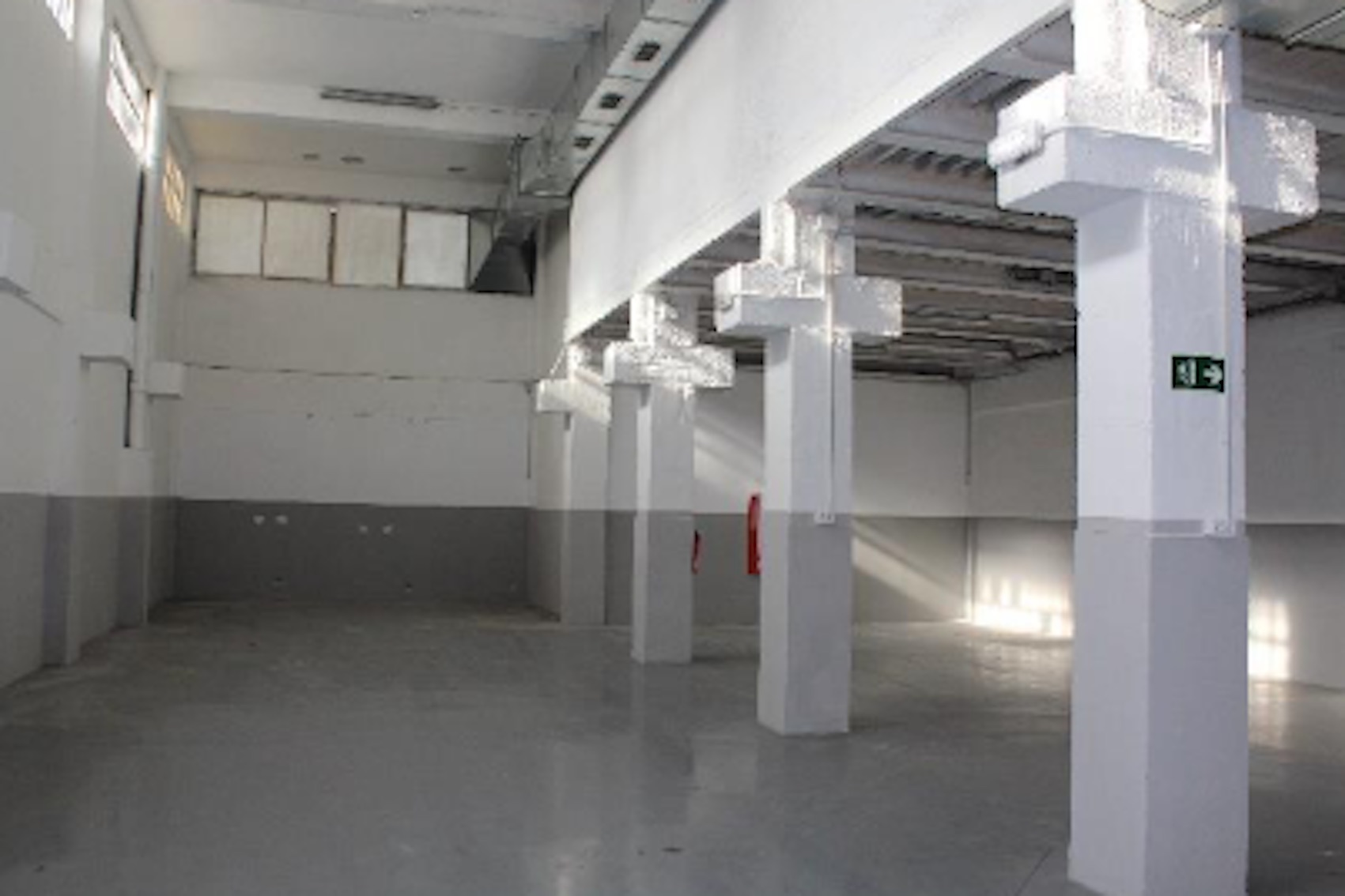 NAVE INDUSTRIAL EN L'HOSPITALET DE LLOBREGAT DE 1.268 m², BARCELONA - BAIX LLOB. foto 4