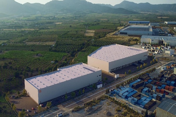 NAVE LOGISTICA EN ALQUILER EN VALLS DE 8.905 m²